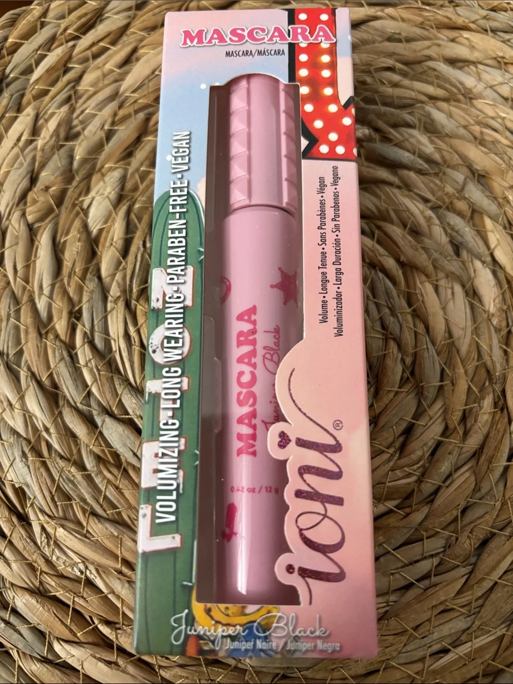 ICON Juniper Black Volumizing Mascara - Pink